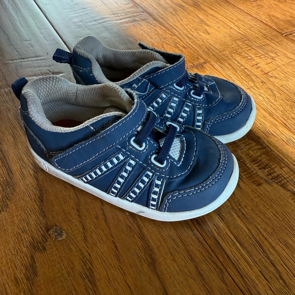 Toddler shoes